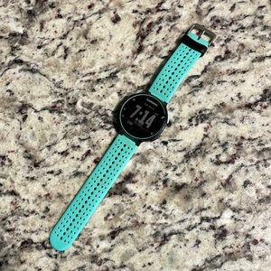 Garmin forerunner 235 - Running watch - Wrist heart rate monitoring